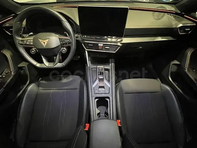 Usado Cupra Formentor 150 CV (110 kW) 2025 Gris / plata SUV