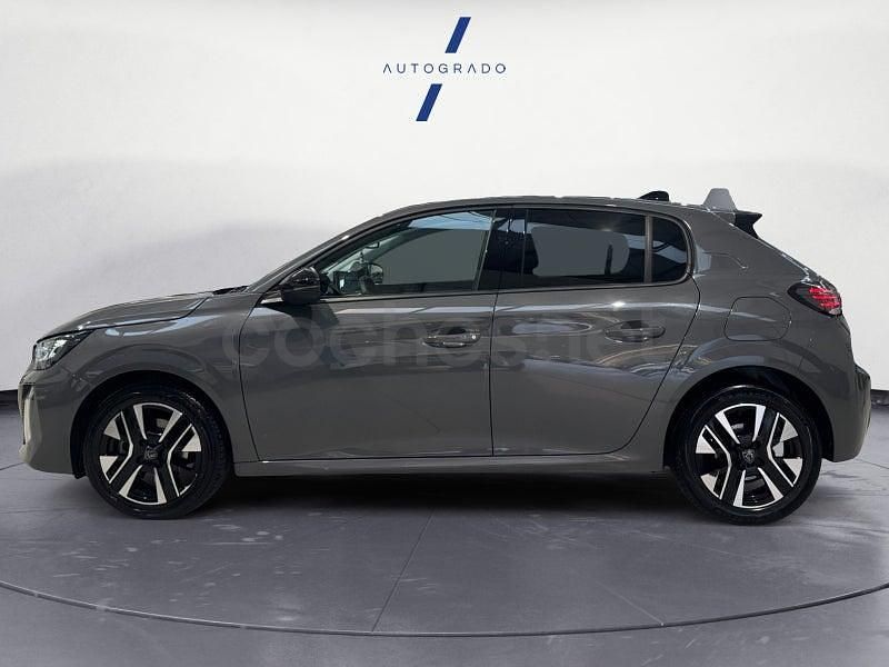Usado Peugeot 208 Allure 100 CV (73 kW) 2025 Gris / plata Utilitario