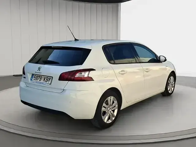 Usado Peugeot 308 Business-Line 110 CV (80 kW) 2017 Blanco Berlina