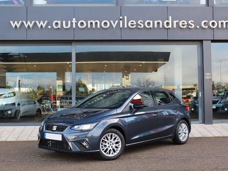 Gris / plata Usado 2024 Seat Ibiza FR Utilitario | 16.900 € (Precio justo) - Imagen 1/4