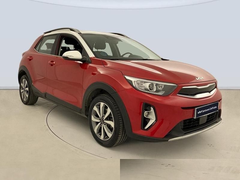 Usado Kia Stonic 120 CV (88 kW) 2026 Rojo SUV