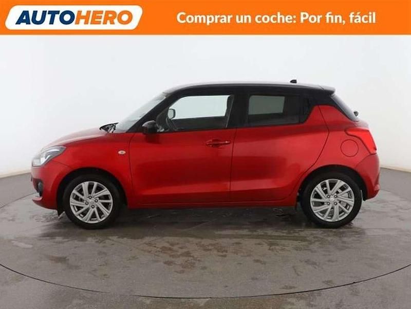 Usado Suzuki Swift 83 CV (61 kW) 2023 Rojo Utilitario