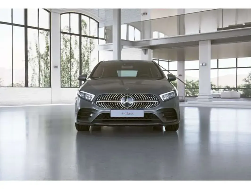 Usado Mercedes A250 218 CV (160 kW) 2021 Gris Berlina