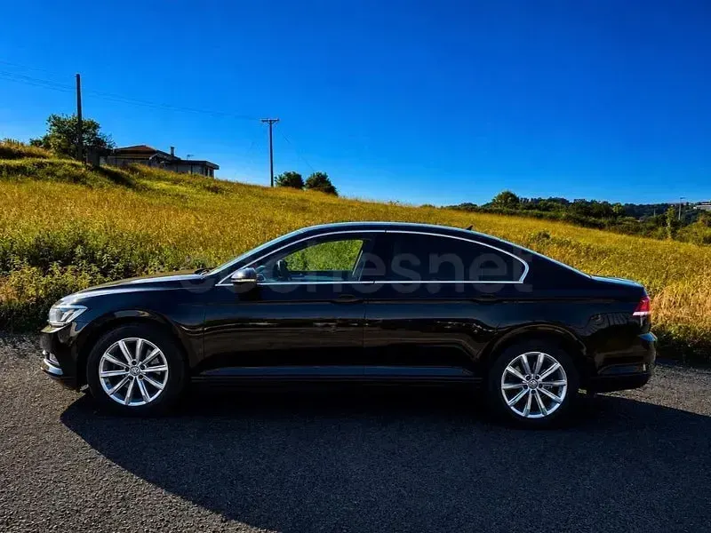 Usado VW Passat Advance 150 CV (110 kW) 2018 Negro Berlina