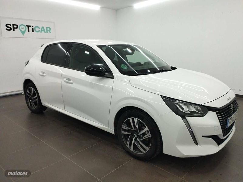 Usado Peugeot 208 Allure 100 CV (73 kW) 2023 Blanco Utilitario