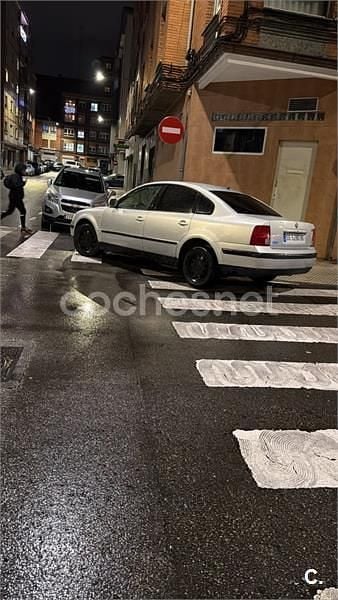 Brugt VW Passat Comfortline 110 HK (80 kW) 2000 Grå Sedan