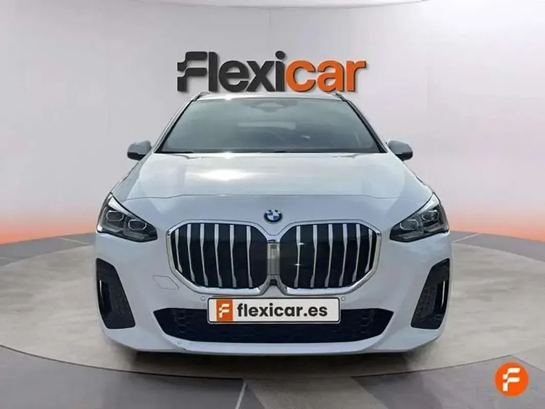 Usado BMW 218 136 CV (100 kW) 2024 Blanco Monovolumen