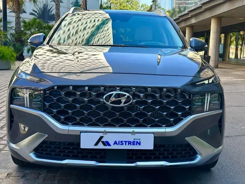 Usado Hyundai Santa Fe Style 202 CV (148 kW) 2022 Gris / plata SUV