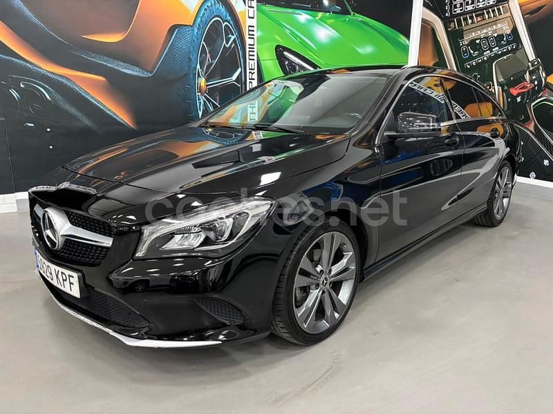 Negro Usado 2019 Mercedes CLA220 Shooting Brake Familiar | 15.999 € - Imagen 1/4