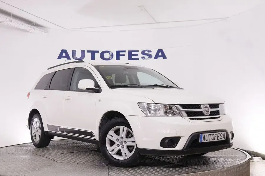Usado Fiat Freemont Urban 170 CV (125 kW) 2013 Blanco SUV
