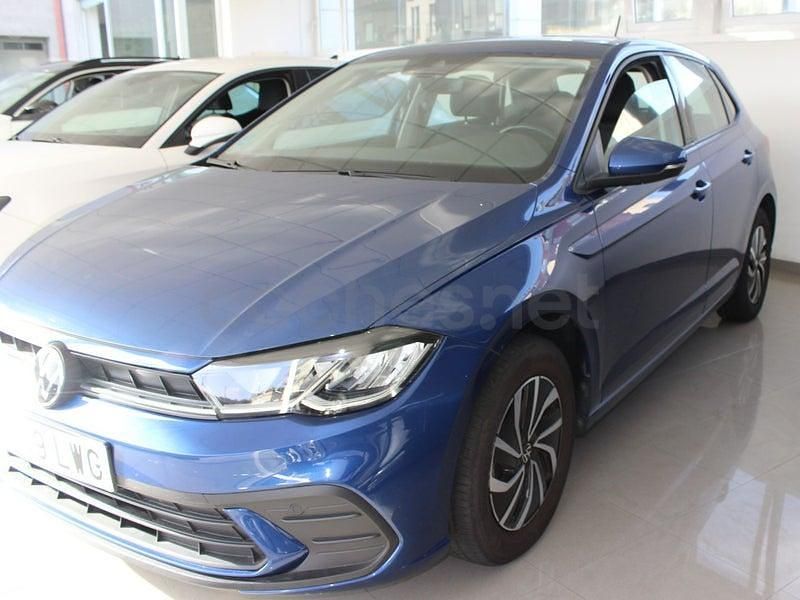 Usado VW Polo Life 95 CV (69 kW) 2022 Azul Berlina