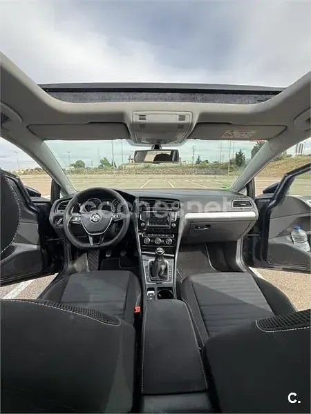 Usado VW Golf VII Edition 110 CV (80 kW) 2015 Azul Berlina