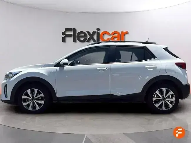 Usado Kia Stonic 100 CV (73 kW) 2022 Blanco SUV