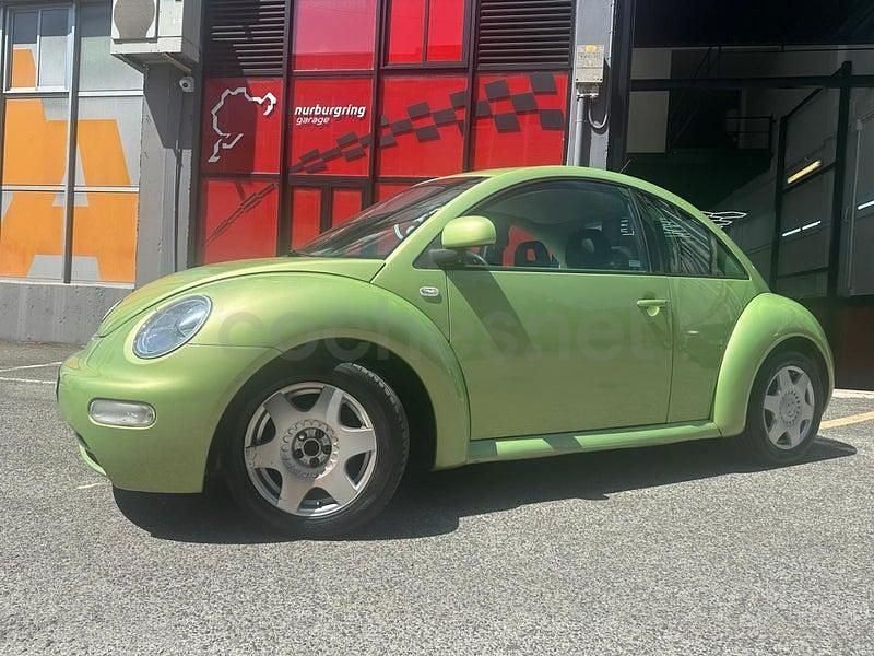 Usado VW New Beetle 115 CV (84 kW) 1999 Verde Utilitario