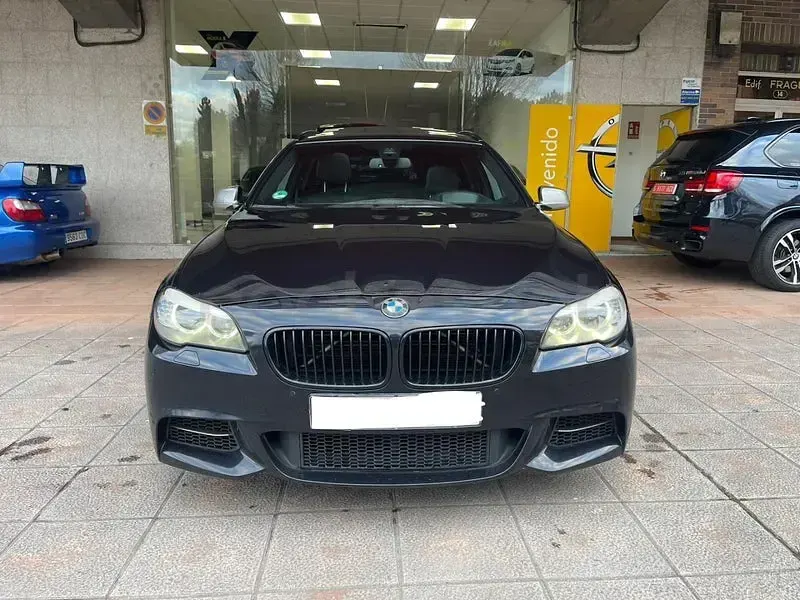 Usado BMW M550 Comfort Edition 381 CV (280 kW) 2012 Azul Berlina