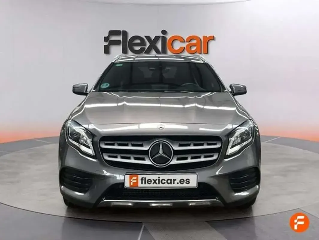 Usado Mercedes GLA200 136 CV (100 kW) 2017 Gris SUV