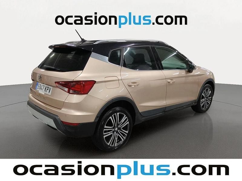 Usado Seat Arona Ecomotive 116 CV (85 kW) 2018 Blanco SUV