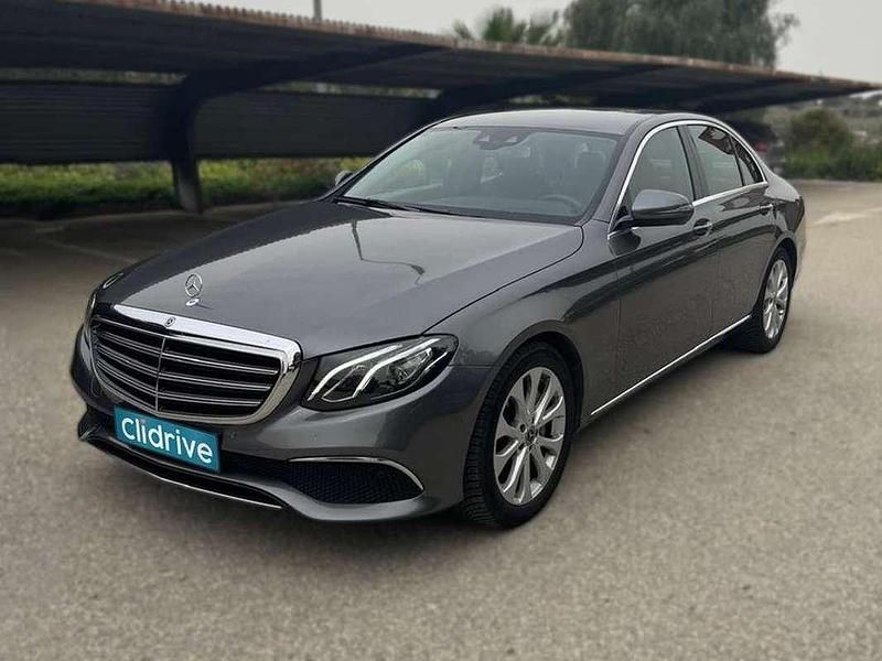 Usado Mercedes E350 258 CV (189 kW) 2017 Gris Berlina