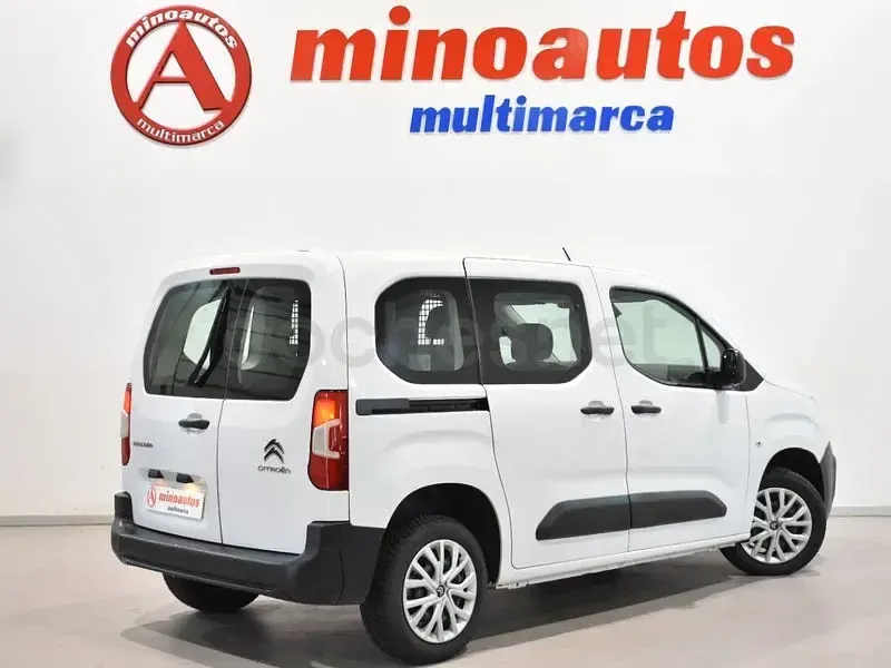 Usado Citroën Berlingo Live 102 HP (75 kW) 2023 Branco Monovolume
