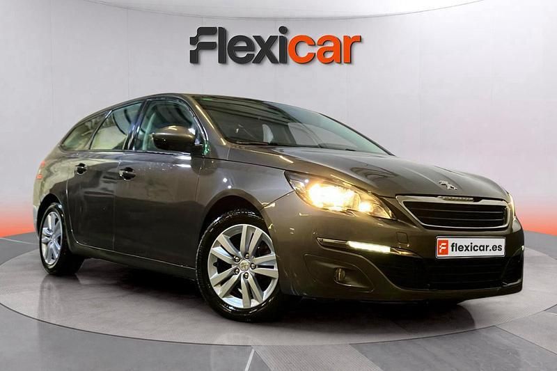 Gris Usado 2015 Peugeot 308 Active Berlina | 6990 € (Buen precio) - Imagen 1/4