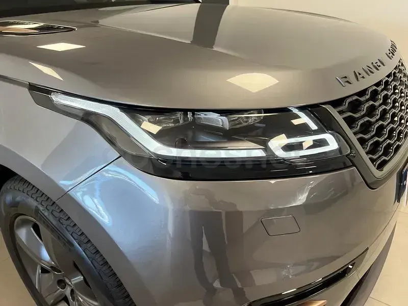 Usado Land Rover Range Rover Velar R-Dynamic 204 CV (150 kW) 2022 Gris / plata SUV