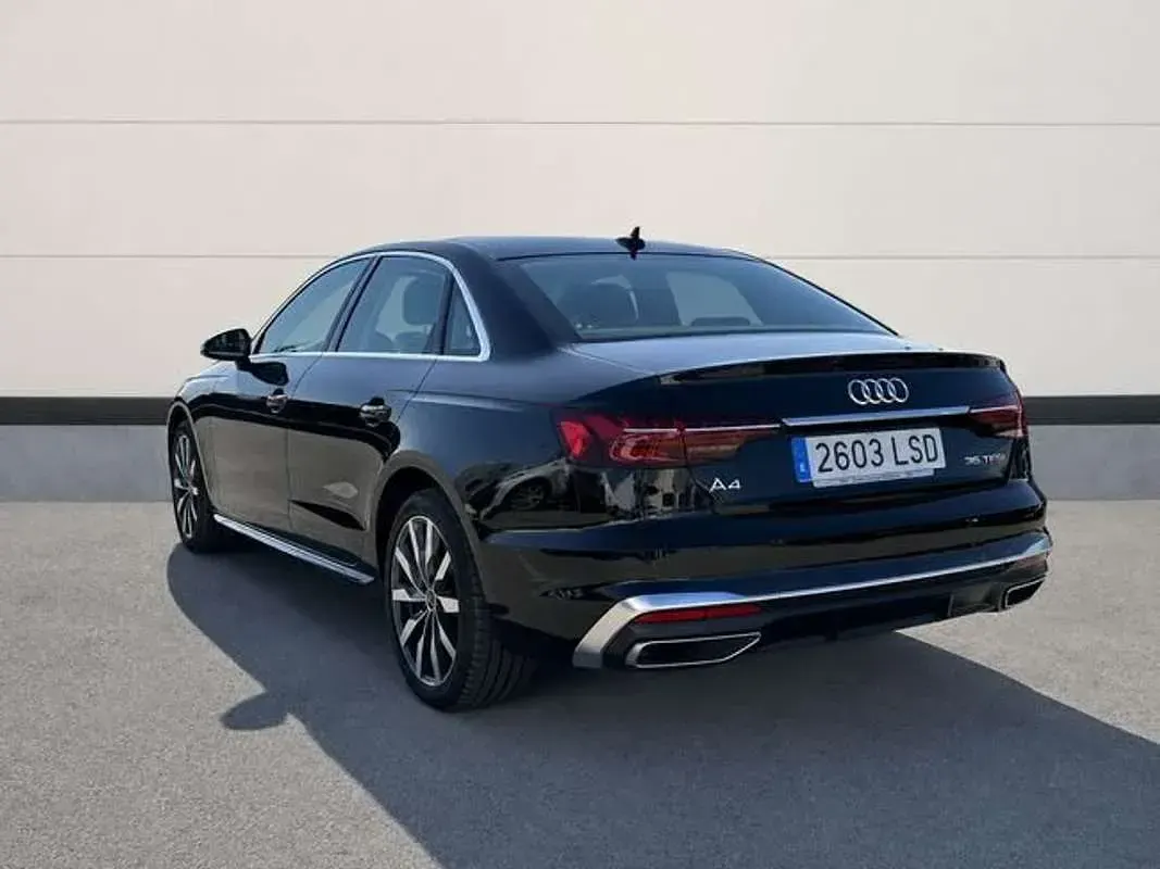 Usado Audi A4 S-Line 150 CV (110 kW) 2021 Negro Berlina