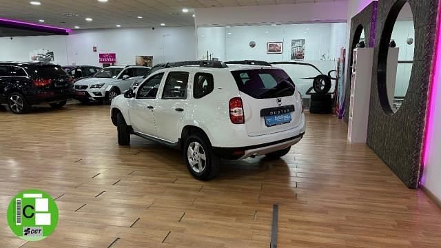 Usado Dacia Duster Lauréate 90 CV (66 kW) 2016 Blanco SUV