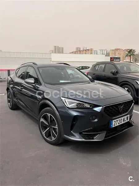 Usado Cupra Formentor 204 CV (150 kW) 2023 Gris / plata SUV