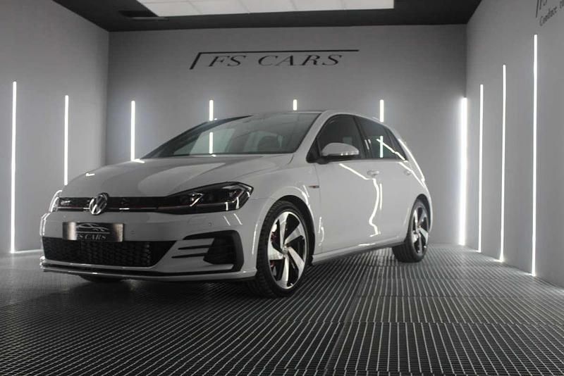 Usado VW Golf VII GTI 245 CV (180 kW) 2019 Blanco Utilitario