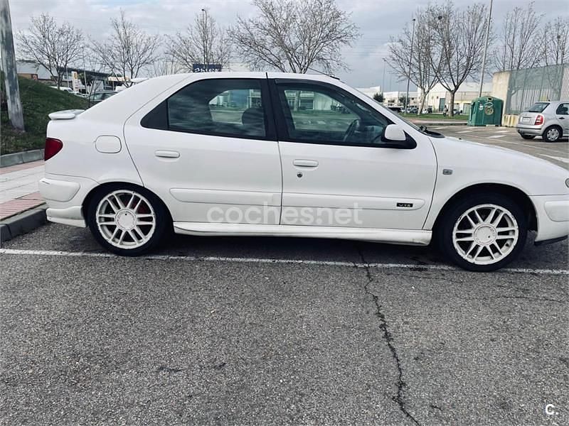 Usado Citroën Xsara 90 CV (66 kW) 2001 Blanco Berlina