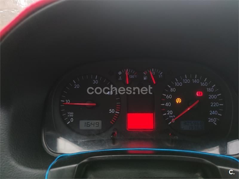 Azul Usado 2002 VW Golf IV Advance Berlina | 2500 € (Precio justo) - Imagen 1/4