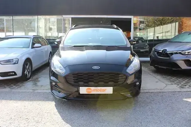 Usado Ford S-MAX ST-Line 190 CV (139 kW) 2023 Negro Monovolumen