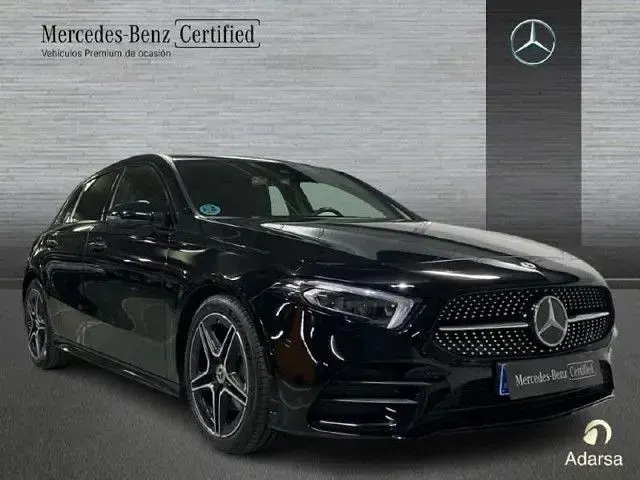 Usado Mercedes A180 136 CV (100 kW) 2022 Negro noche