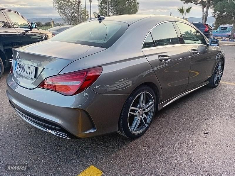Usado Mercedes CLA200 AMG 136 CV (100 kW) 2017 Gris Coupe