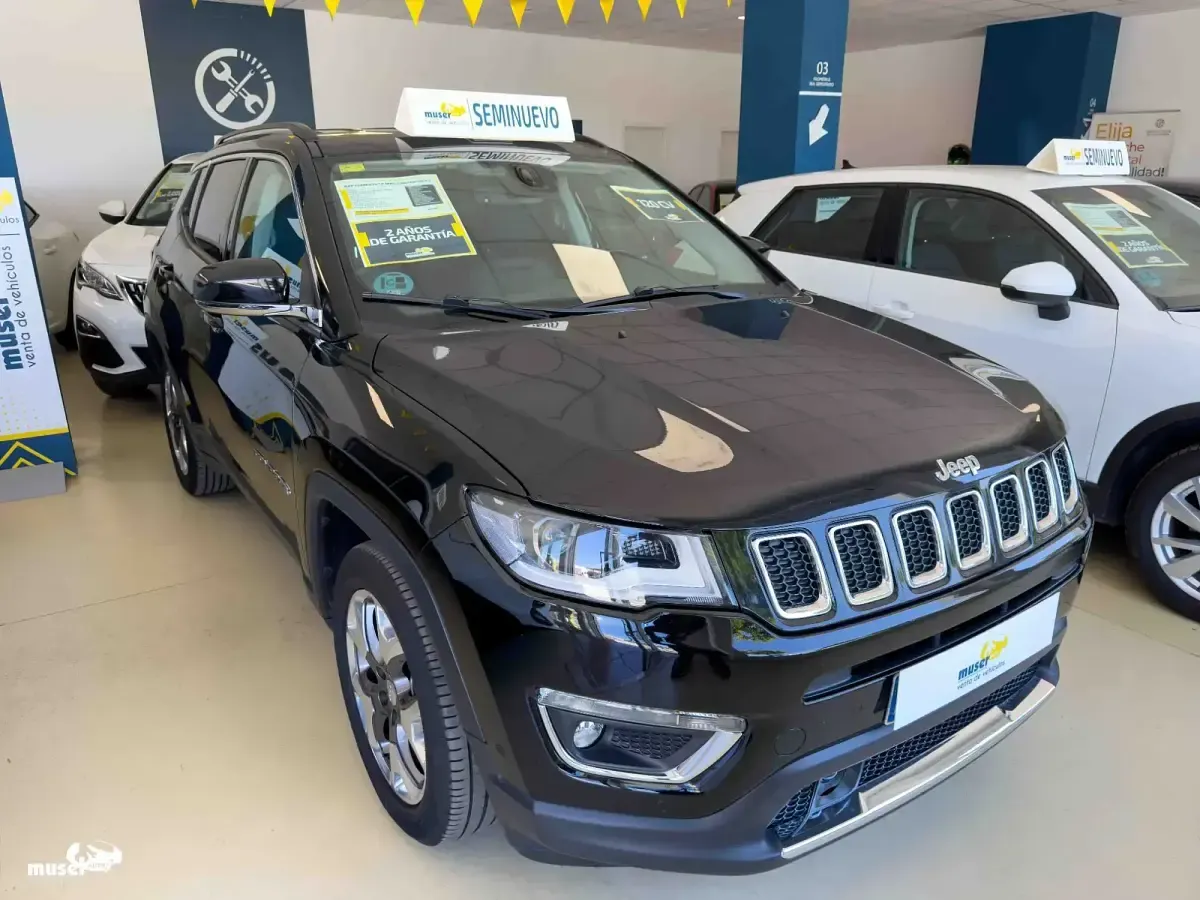Usado Jeep Compass Limited 120 CV (88 kW) 2020 Negro SUV
