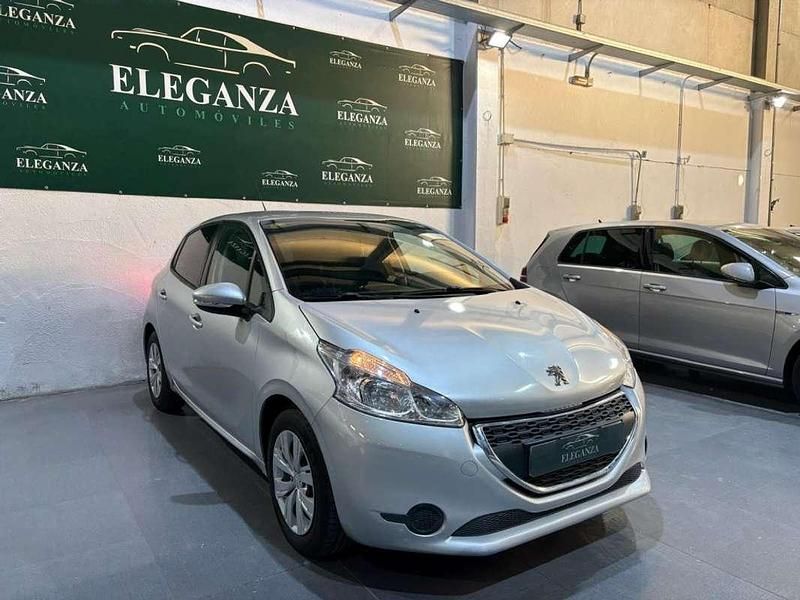 Usado Peugeot 208 Access 68 CV (50 kW) 2014 Gris / plata Utilitario