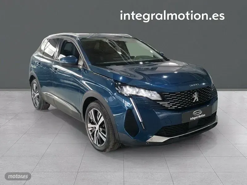Usado Peugeot 3008 Allure 130 CV (95 kW) 2021 Azul SUV