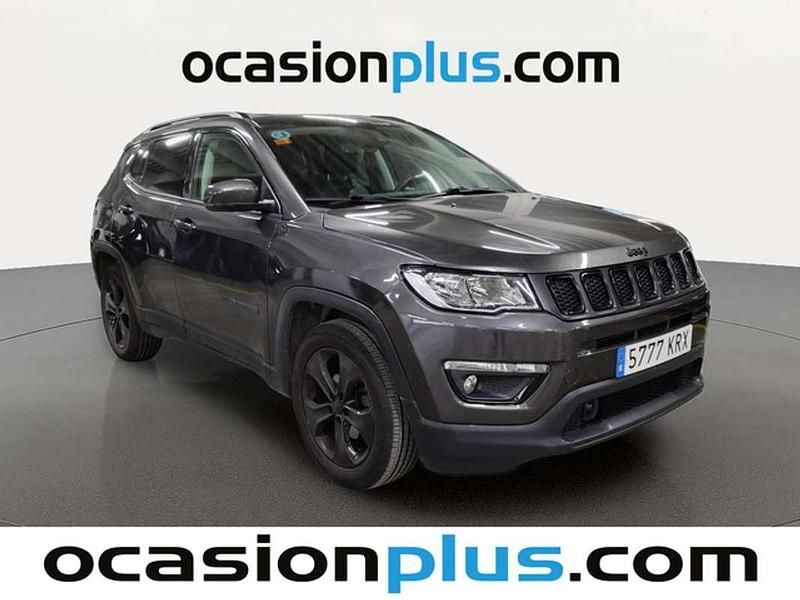 Usado Jeep Compass Night Eagle 140 CV (102 kW) 2018 Gris SUV