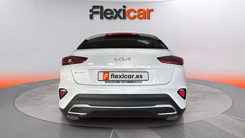 Usado Kia XCeed 120 CV (88 kW) 2022 Blanco SUV