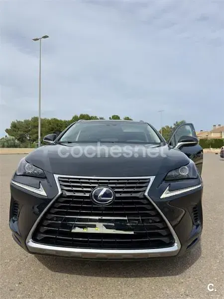 Usado Lexus NX300h Executive Line 197 CV (144 kW) 2018 Negro SUV