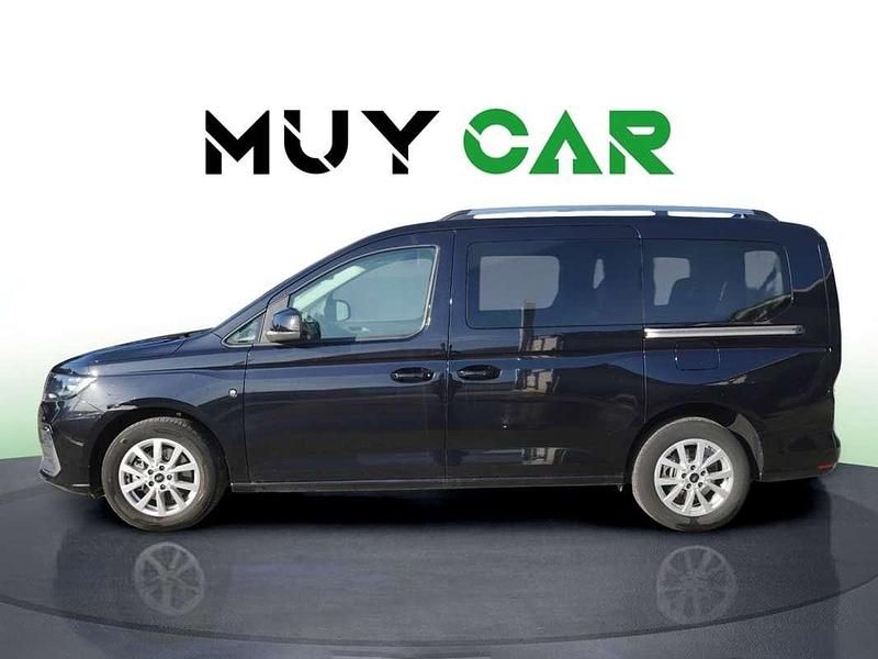Usado Ford Tourneo Active 114 CV (83 kW) 2023 Negro Van