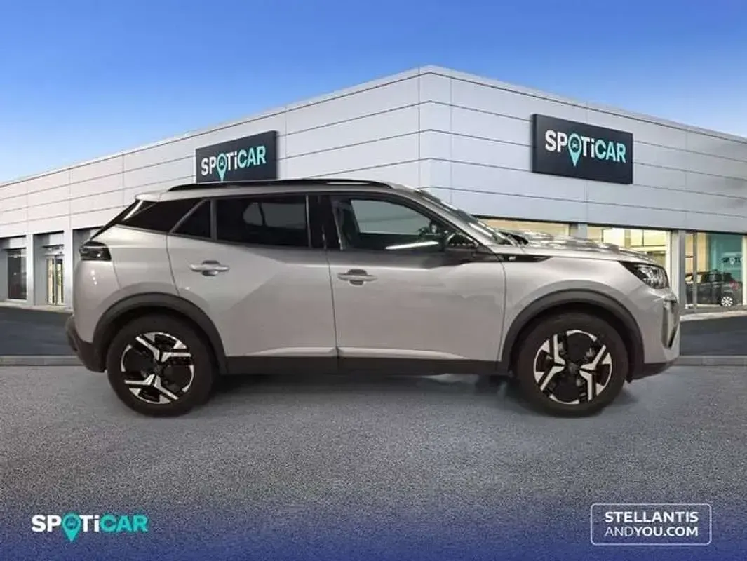 Usado Peugeot e-2008 Allure 114 kW (156 CV) 2024 Gris SUV