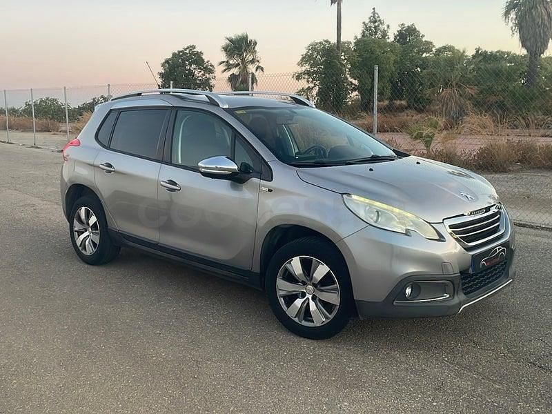 Usado Peugeot 2008 Style 82 CV (60 kW) 2016 Gris / plata SUV