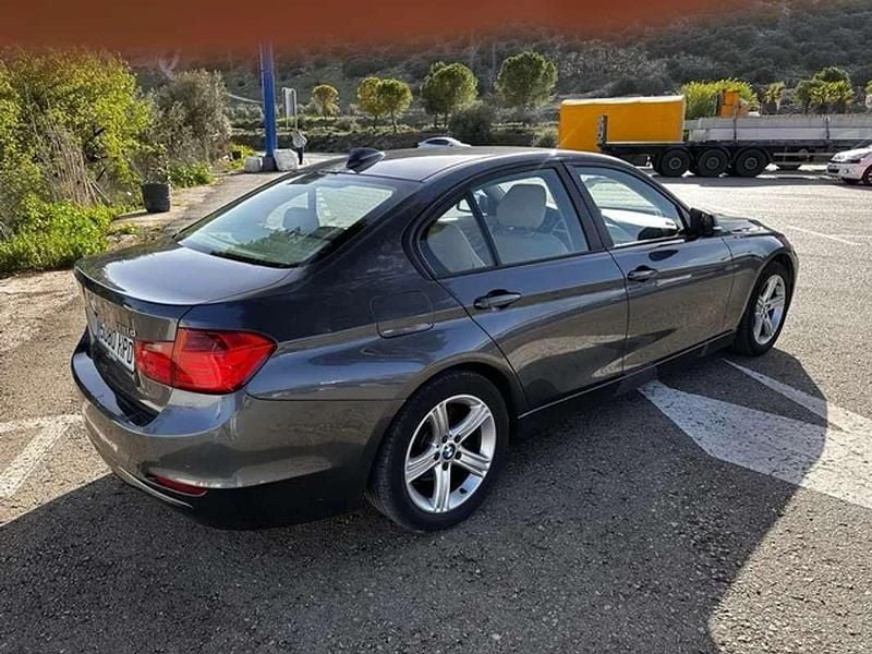 Usado BMW 318 143 CV (105 kW) 2013 Berlina