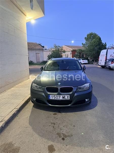 Usado BMW 320 Efficient Dynamics 163 HP (119 kW) 2011 Cinzento Carrinha