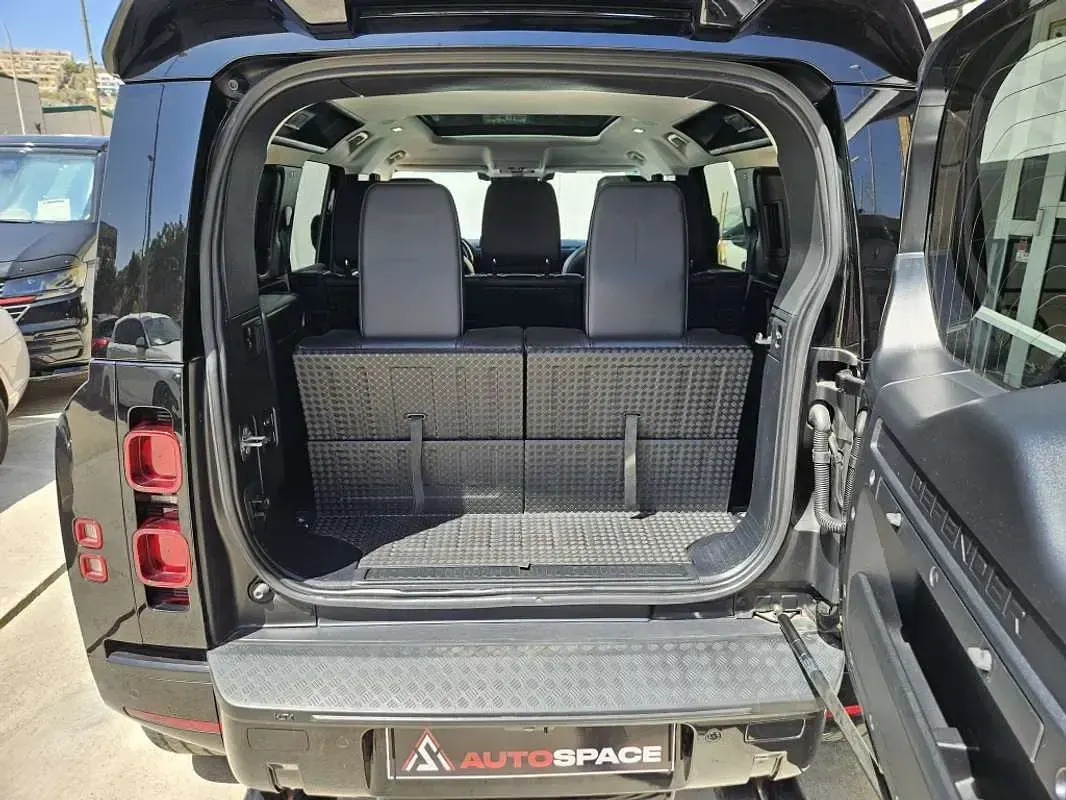 Usado Land Rover Defender HSE 400 CV (294 kW) 2022 Negro SUV