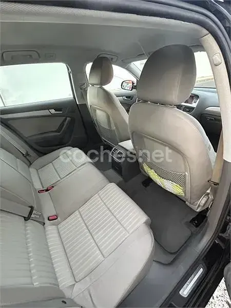 Usado Audi A4 170 CV (125 kW) 2011 Negro Familiar