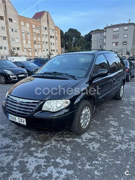 Usado Chrysler Voyager 143 CV (105 kW) 2006 Negro Monovolumen