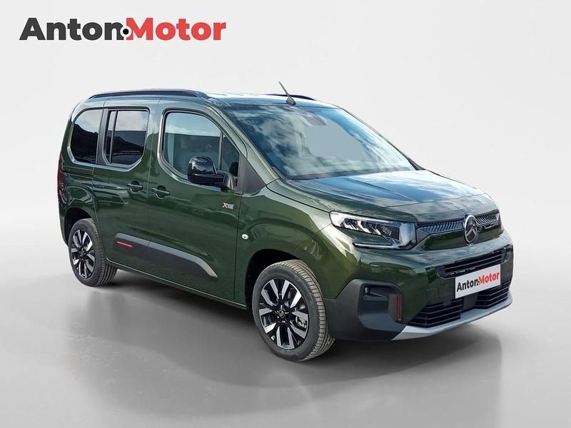 Nuevo Citroën Berlingo 130 CV (95 kW) 2025 Verde Monovolumen