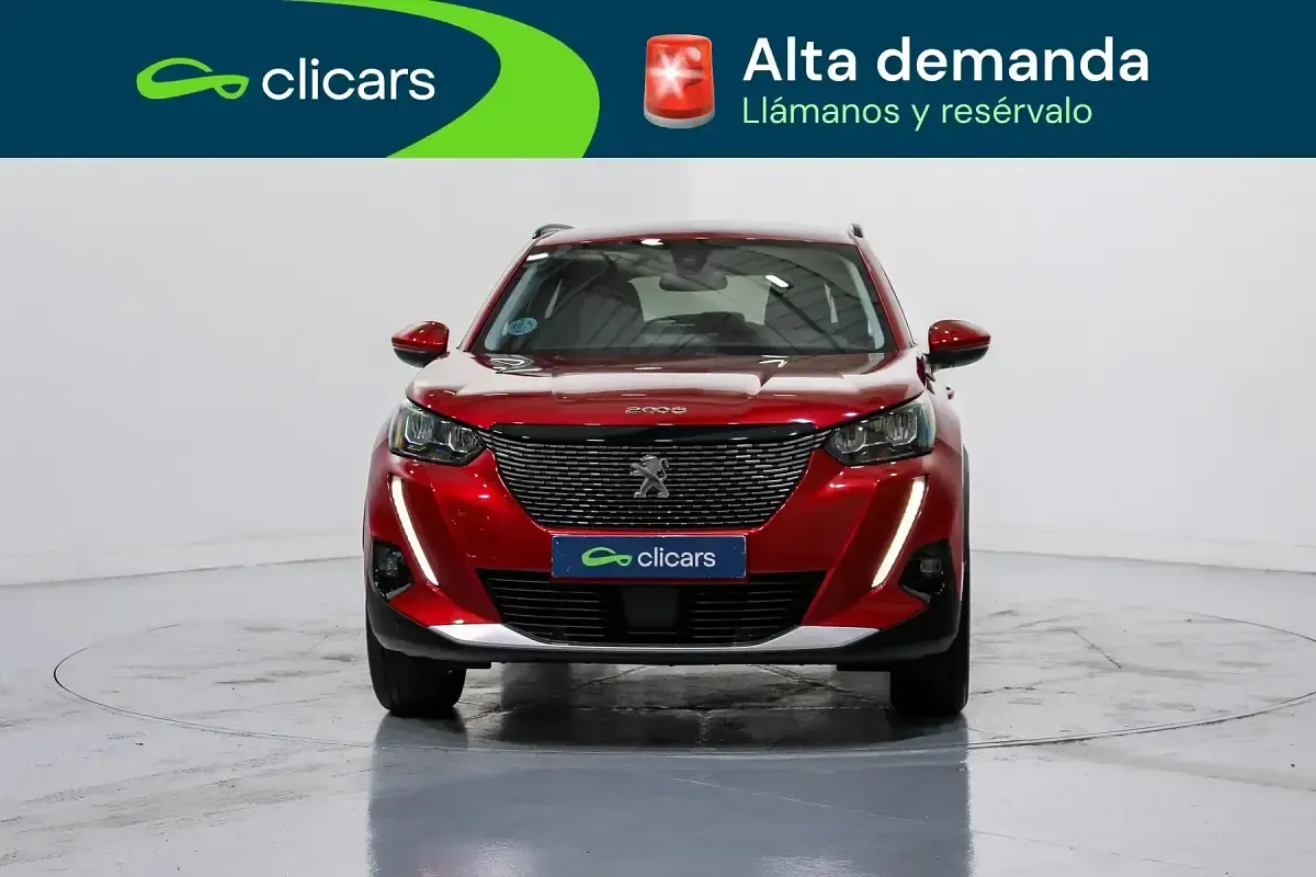 Usado Peugeot 2008 Allure 130 CV (95 kW) 2020 Rojo SUV